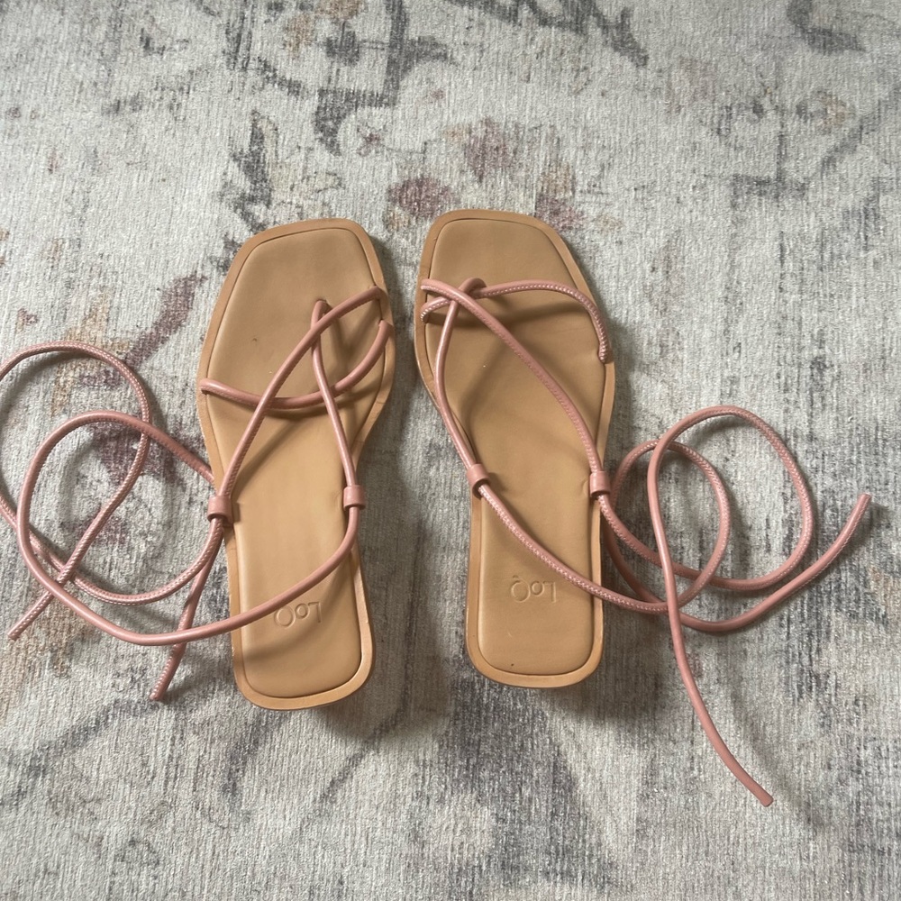 LOQ Tan and Pink Strappy Sandals